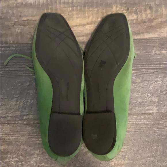 Ann Taylor Emerald green suede flats - Picture 6 of 6